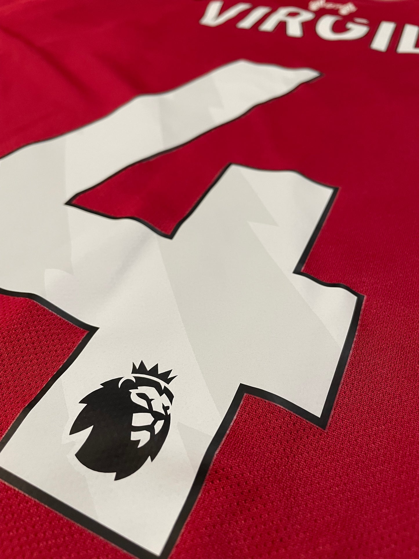 Virgil Van Dijk - Liverpool hjemmebanetrøje 2025/26